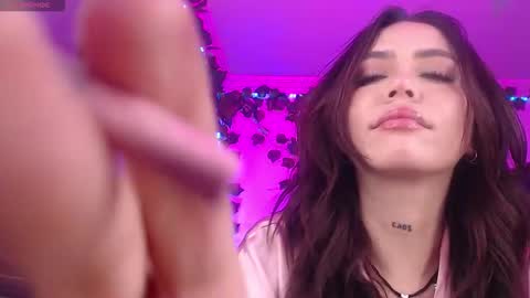 Snapshot of andra_rosse chatting on February 2026 09:19:02 AM Andra de la Rosse online show from February 2026 09:19:02 AM