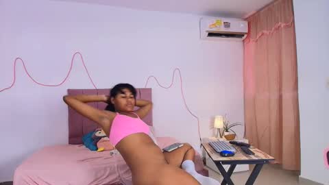 andre_lezcano online show from April 2026 08:17:01 PM