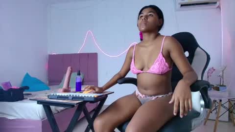 andre_lezcano online show from June 2026 03:11:02 PM