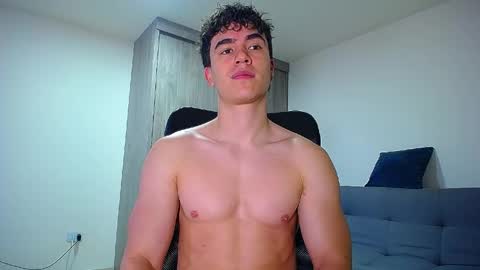 Snapshot of andre_parker chatting on April 2026 08:34:02 PM Andre Parker online show from April 2026 08:34:02 PM
