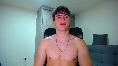 Snapshot of andre_parker chatting on June 2026 12:57:02 AM Andre Parker online show from June 2026 12:57:02 AM