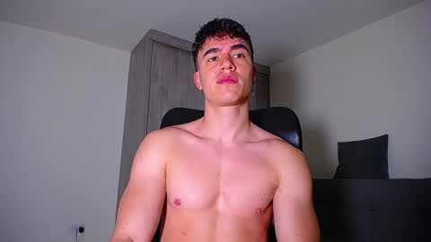 Snapshot of andre_parker chatting on June 2026 11:38:02 PM Andre Parker online show from June 2026 11:38:02 PM