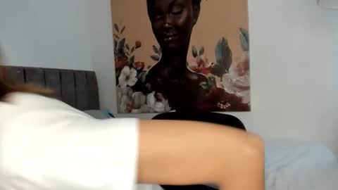 A l e online show from September 2025 07:48:02 PM