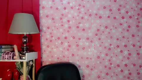 Snapshot of andrea06121998 chatting on October 2025 10:46:02 AM andrea06121998 online show from October 2025 10:46:02 AM