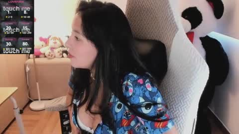 Snapshot of andrea_bonnie chatting on April 2026 10:51:02 PM andrea_bonnie online show from April 2026 10:51:02 PM