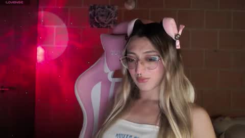 Andrea  online show from September 2025 06:13:02 AM