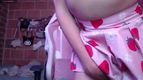 Snapshot of andrea_camila chatting on June 2026 02:58:01 PM Andrea online show from June 2026 02:58:01 PM