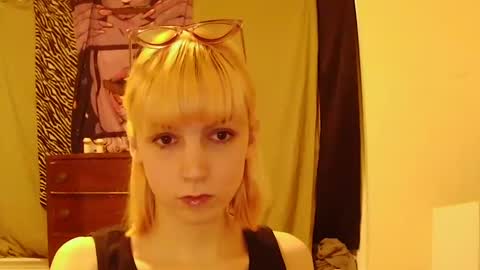 andrea online show from November 2025 04:45:02 AM