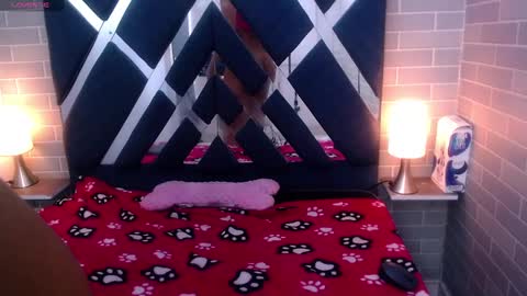 Snapshot of andrea_gill_ chatting on January 2025 06:46:01 PM Andres Gil online show from January 2025 06:46:01 PM