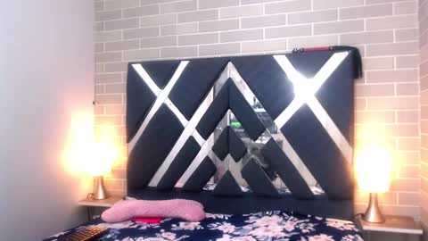 Snapshot of andrea_gill_ chatting on February 2025 12:02:02 PM Andres Gil online show from February 2025 12:02:02 PM