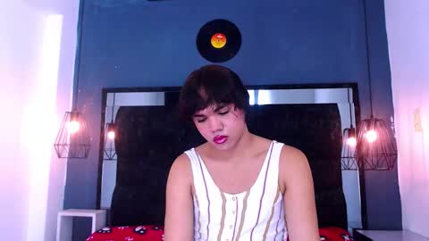 Snapshot of andrea_gill_ chatting on February 2026 07:17:02 PM Andres Gil online show from February 2026 07:17:02 PM