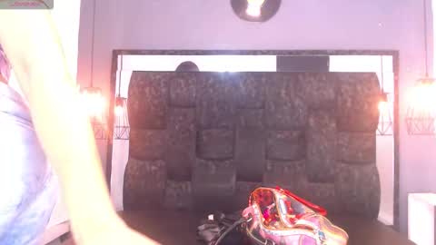 Snapshot of andrea_gill_ chatting on February 2026 04:49:02 PM Andres Gil online show from February 2026 04:49:02 PM