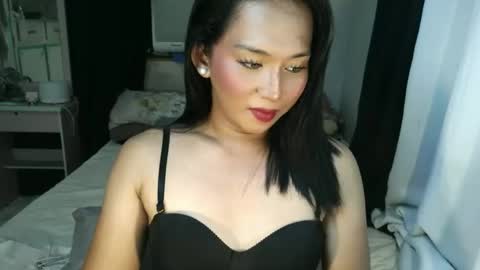 Snapshot of andrea_grande chatting on November 2025 12:27:01 AM yanie online show from November 2025 12:27:01 AM