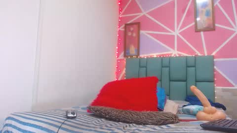 Snapshot of andrea_ospina1 chatting on January 2025 03:29:01 PM andrea ospina1 online show from January 2025 03:29:01 PM