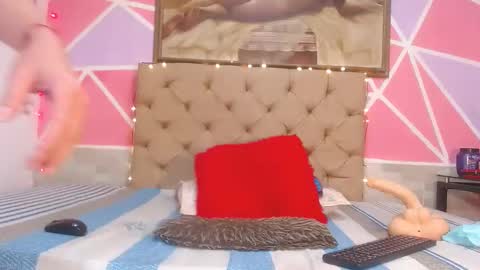 Snapshot of andrea_ospina1 chatting on March 2025 12:43:01 PM andrea ospina1 online show from March 2025 12:43:01 PM