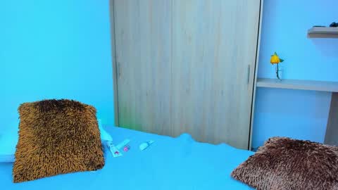 andrea online show from February 2025 04:00:02 PM