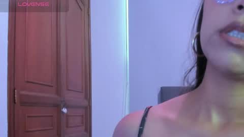 andreaqueenn online show from March 2026 07:18:02 PM