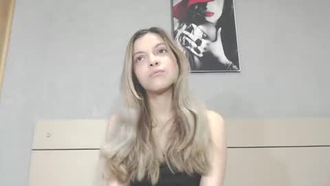 andreau 19 online show from February 2025 01:33:01 PM