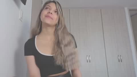 andreau 19 online show from November 2025 01:25:02 PM