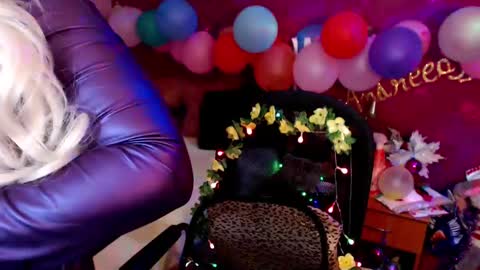 andreeajj online show from December 2024 11:00:01 PM