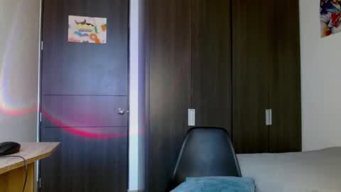 Snapshot of andreew_santana chatting on October 2025 01:29:02 PM Andrew online show from October 2025 01:29:02 PM