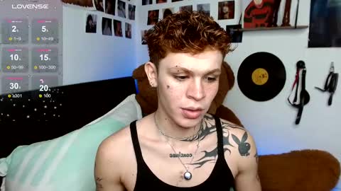 Snapshot of andreewwolffman chatting on March 2025 10:50:02 PM Andrew online show from March 2025 10:50:02 PM