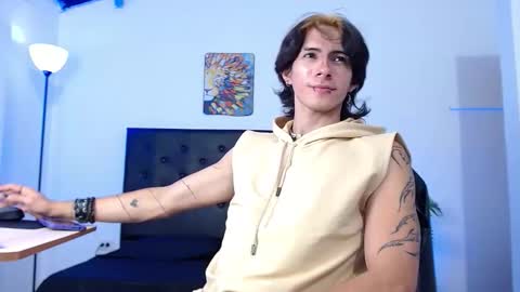 Andrey online show from November 2025 08:45:01 PM