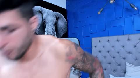 Snapshot of andres_clark chatting on November 2025 06:23:02 PM insta andres clark online show from November 2025 06:23:02 PM