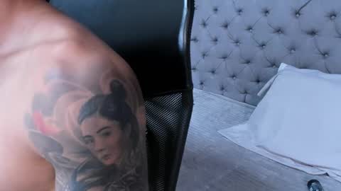 Snapshot of andres_clark chatting on November 2025 05:46:01 PM insta andres clark online show from November 2025 05:46:01 PM