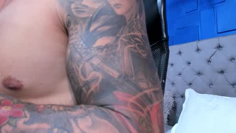 Snapshot of andres_clark chatting on December 2025 05:30:01 PM insta andres clark online show from December 2025 05:30:01 PM