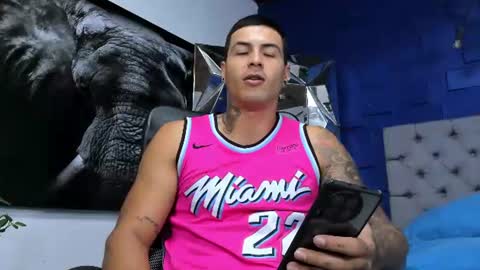 Snapshot of andres_clark chatting on June 2026 02:32:02 PM insta andres clark online show from June 2026 02:32:02 PM