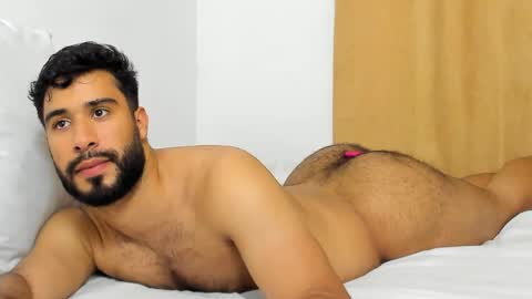 Snapshot of andres_cortes5 chatting on March 2026 03:45:02 AM ANDRES CORTES online show from March 2026 03:45:02 AM