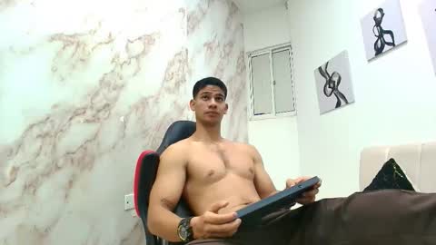 Snapshot of andres_stud chatting on December 2025 04:31:02 AM andres_stud online show from December 2025 04:31:02 AM
