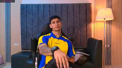 Snapshot of andres_stud chatting on July 2026 03:44:02 AM andres_stud online show from July 2026 03:44:02 AM