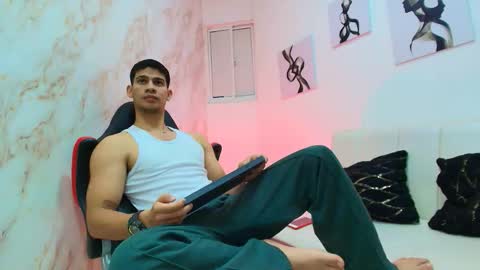 ANDRES  online show from December 2025 04:39:02 AM