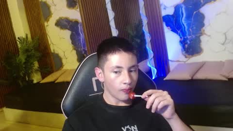 andres_tay online show from April 2026 07:45:01 AM