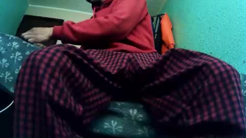 andrescaraballo18 online show from September 2025 09:36:01 PM