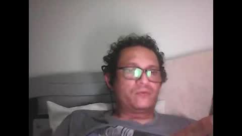 Snapshot of andresfloga chatting on April 2026 04:19:01 AM andresfloga online show from April 2026 04:19:01 AM