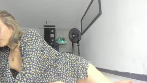 Snapshot of andresgiraldo1 chatting on January 2025 03:55:02 AM Isa  --------- online show from January 2025 03:55:02 AM