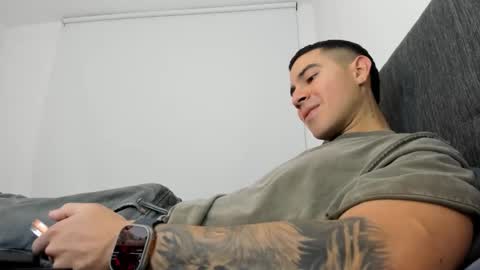 Snapshot of andresjuan92 chatting on March 2026 02:17:01 AM onlyfanscallmegotter online show from March 2026 02:17:01 AM