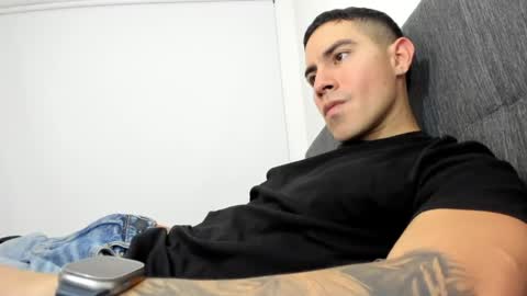 Snapshot of andresjuan92 chatting on April 2026 02:32:01 AM onlyfanscallmegotter online show from April 2026 02:32:01 AM