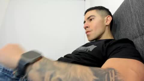 Snapshot of andresjuan92 chatting on April 2026 01:19:02 AM onlyfanscallmegotter online show from April 2026 01:19:02 AM