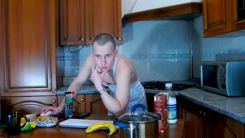 Snapshot of andress_rou chatting on December 2024 10:43:02 PM andress_rou online show from December 2024 10:43:02 PM