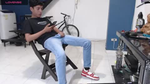 Snapshot of andressdean chatting on December 2024 01:21:01 AM Andres Dean online show from December 2024 01:21:01 AM