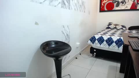 Snapshot of andressdean chatting on December 2024 06:31:02 PM Andres Dean online show from December 2024 06:31:02 PM