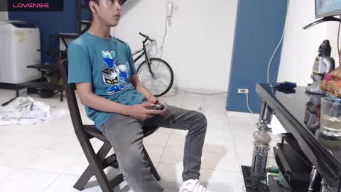 Snapshot of andressdean chatting on December 2024 12:28:02 AM Andres Dean online show from December 2024 12:28:02 AM