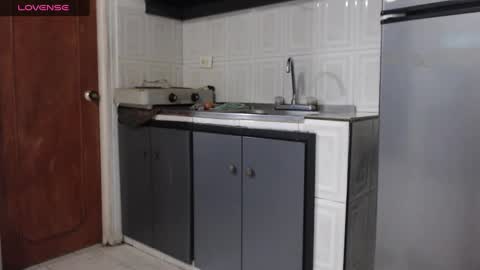 Snapshot of andressdean chatting on December 2024 12:44:02 AM Andres Dean online show from December 2024 12:44:02 AM