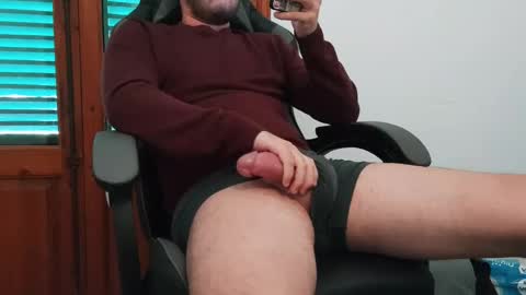 Snapshot of andreudickhard91 chatting on December 2024 12:27:02 PM Andreu online show from December 2024 12:27:02 PM