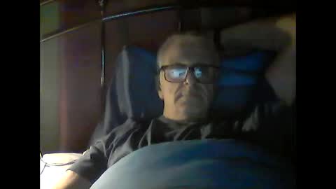 Snapshot of andrew160258 chatting on May 2026 01:02:04 AM Andrew online show from May 2026 01:02:04 AM