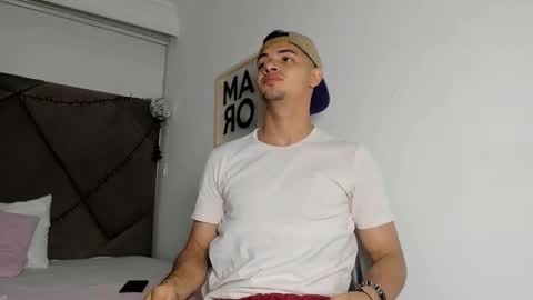 Snapshot of andrew_colleman1 chatting on November 2025 03:34:01 AM Colleman online show from November 2025 03:34:01 AM